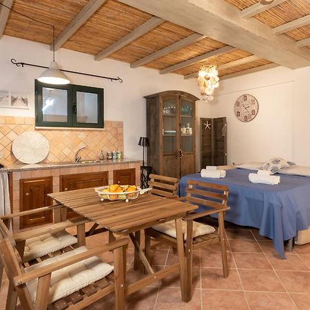 Raffinata Taverna Con Camino 卡拉·利贝罗托 外观 照片